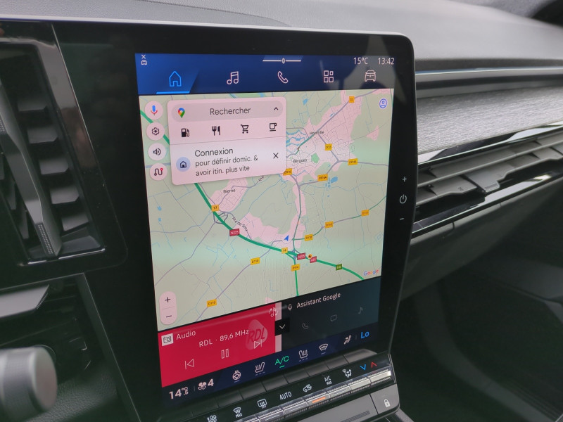 Photo 14 de l'offre de RENAULT AUSTRAL 1.2 E-TECH FULL HYBRID 200CH TECHNO - 22% à 34999€ chez Automobiles 25