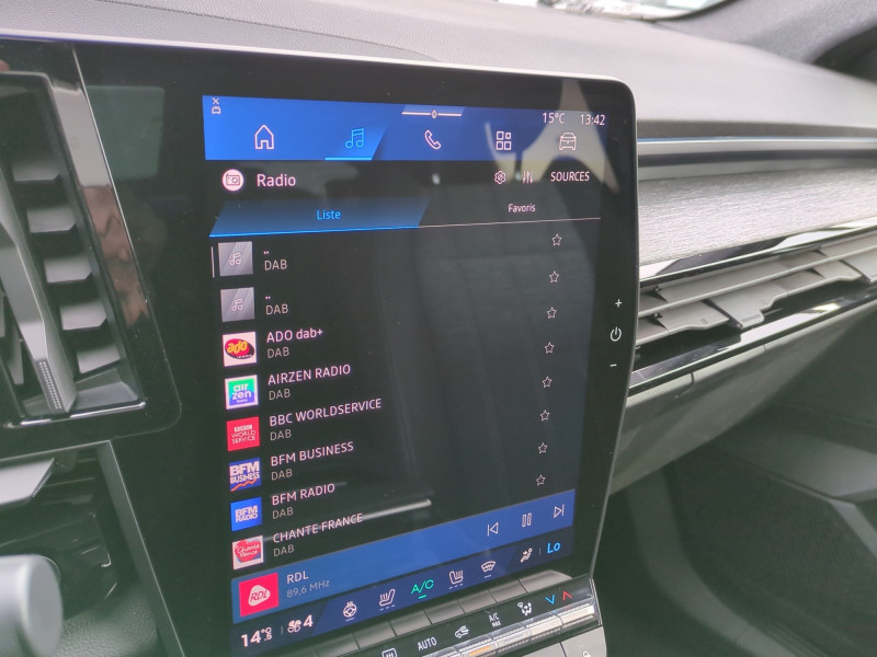 Photo 10 de l'offre de RENAULT AUSTRAL 1.2 E-TECH FULL HYBRID 200CH TECHNO - 22% à 34999€ chez Automobiles 25