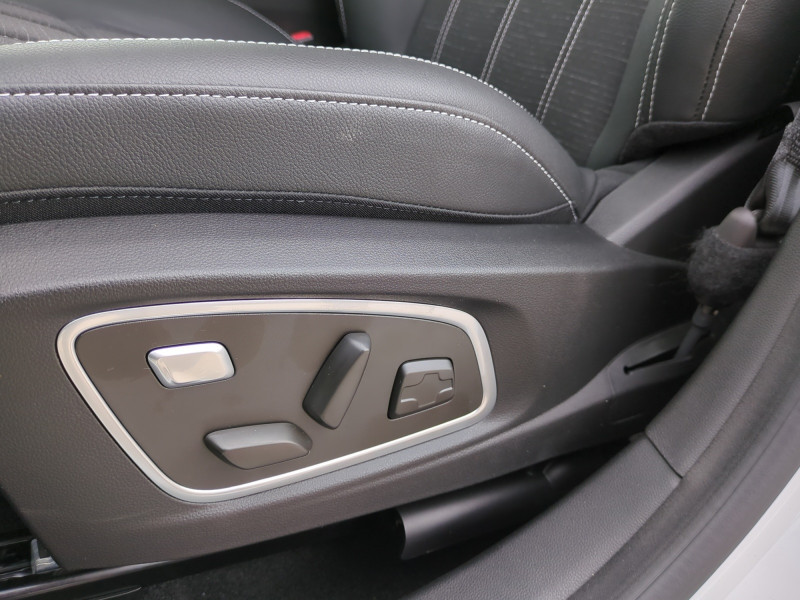 Photo 18 de l'offre de RENAULT AUSTRAL 1.2 E-TECH FULL HYBRID 200CH TECHNO - 22% à 34999€ chez Automobiles 25