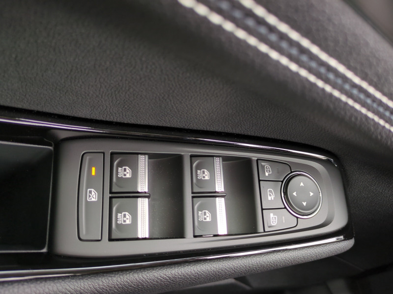 Photo 17 de l'offre de RENAULT AUSTRAL 1.2 E-TECH FULL HYBRID 200CH TECHNO - 22% à 34999€ chez Automobiles 25