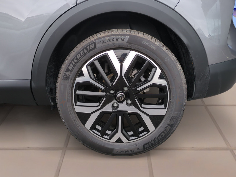 Photo 20 de l'offre de CITROEN C4 1.2 HYBRIDE 145CH S&S MAX AUTOMATIQUE -31% à 24499€ chez Automobiles 25