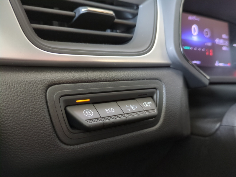 Photo 16 de l'offre de RENAULT CAPTUR II 1.0 TCE 90CH EVOLUTION - 26% à 20498€ chez Automobiles 25