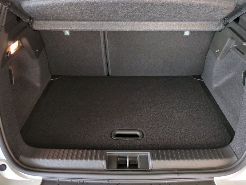 Photo 19 de l'offre de RENAULT CAPTUR II 1.0 TCE 90CH EVOLUTION - 26% à 20498€ chez Automobiles 25