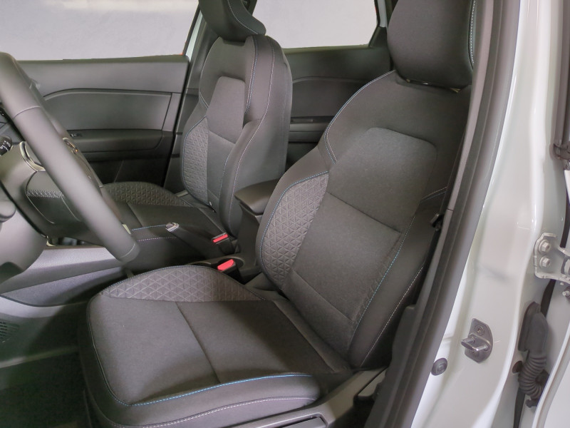 Photo 5 de l'offre de RENAULT CAPTUR II 1.0 TCE 90CH EVOLUTION - 26% à 20498€ chez Automobiles 25