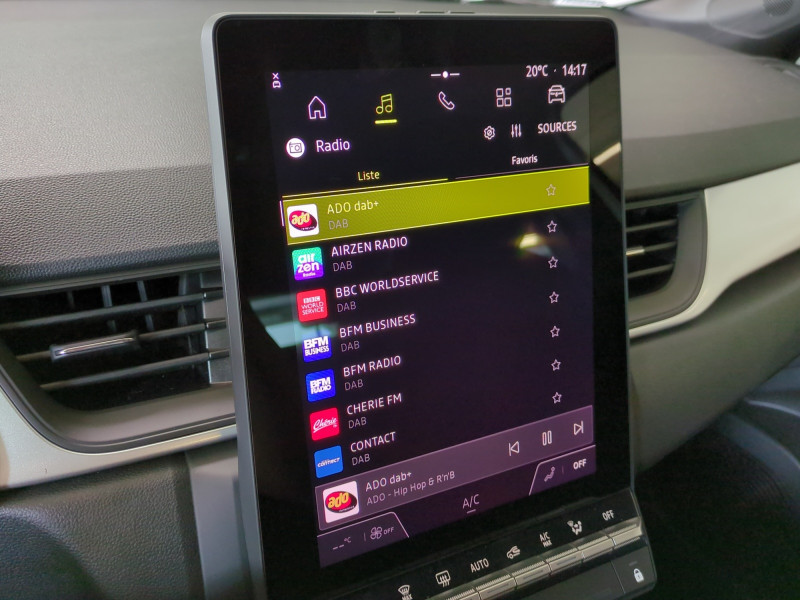 Photo 9 de l'offre de RENAULT CAPTUR II 1.0 TCE 90CH EVOLUTION - 26% à 20498€ chez Automobiles 25