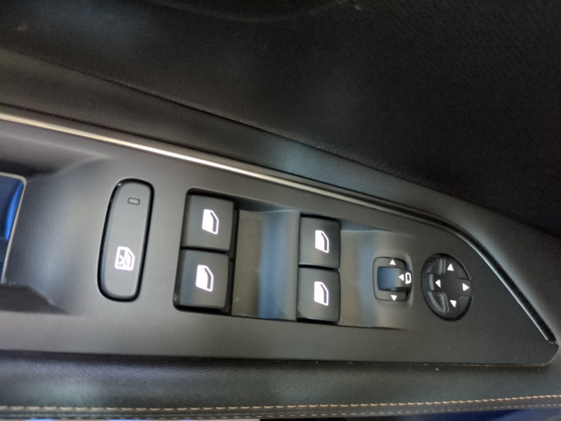 Photo 17 de l'offre de PEUGEOT 3008 1.5 BLUEHDI 130CH E6.C GT LINE S&S 7CV à 17490€ chez Automobiles 25