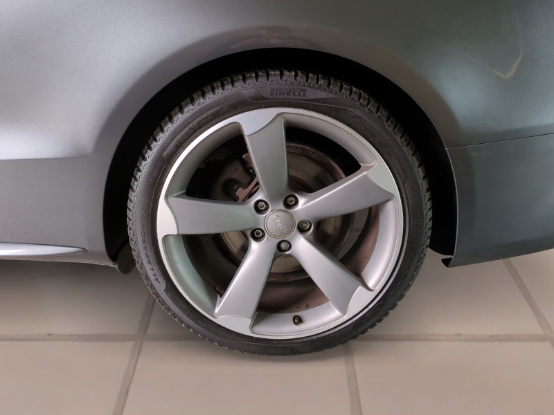 Photo 20 de l'offre de AUDI A5 2.0 TDI 190CH CLEAN DIESEL S LINE MULTITRONIC EURO6 à 19990€ chez Automobiles 25