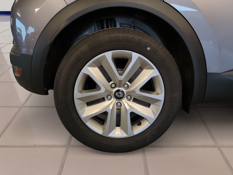 Photo 20 de l'offre de RENAULT CAPTUR II 1.0 TCE 90CH EVOLUTION - 26% à 20498€ chez Automobiles 25