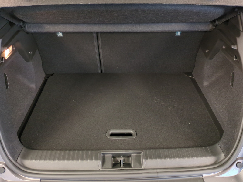 Photo 19 de l'offre de RENAULT CAPTUR II 1.0 TCE 90CH EVOLUTION - 26% à 20498€ chez Automobiles 25