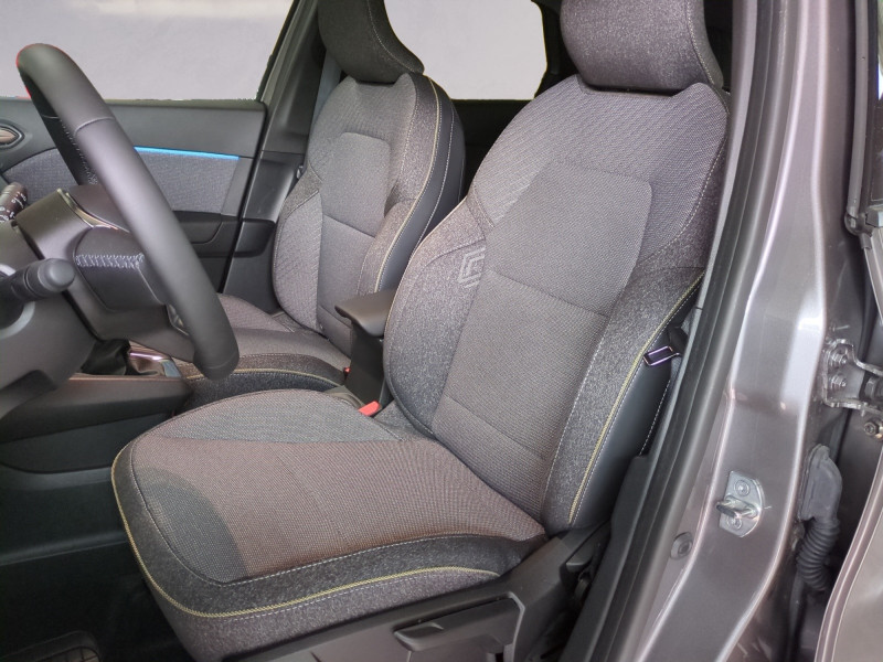 Photo 5 de l'offre de RENAULT CAPTUR II 1.0 TCE 90CH TECHNO - 24% à 22999€ chez Automobiles 25