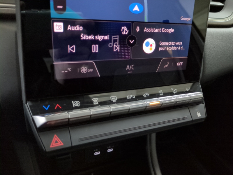 Photo 15 de l'offre de RENAULT CAPTUR II 1.0 TCE 90CH TECHNO - 24% à 22999€ chez Automobiles 25