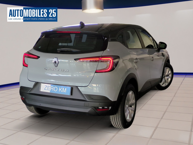 Photo 2 de l'offre de RENAULT CAPTUR II 1.0 TCE 90CH EVOLUTION - 26% à 20498€ chez Automobiles 25