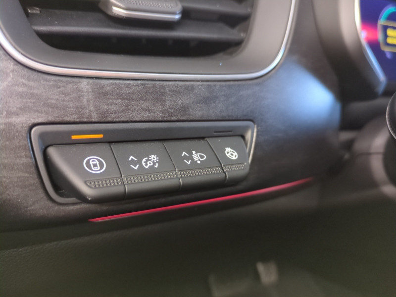 Photo 16 de l'offre de RENAULT ARKANA 1.6 E-TECH 145CH FULL HYBRID ESPRIT ALPINE -28% à 29499€ chez Automobiles 25