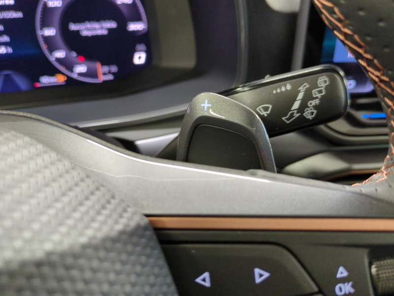 Photo 14 de l'offre de CUPRA FORMENTOR 1.5 ETSI HYBRID 150CH V DSG7 -27% à 33999€ chez Automobiles 25