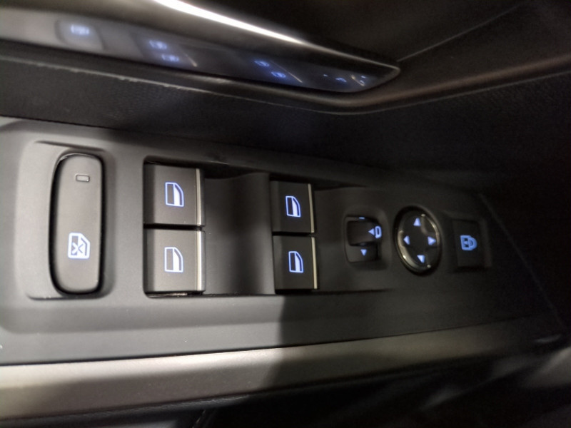 Photo 15 de l'offre de PEUGEOT 3008 1.2 HYBRID 145CH GT E-DCS6 -27% à 32498€ chez Automobiles 25