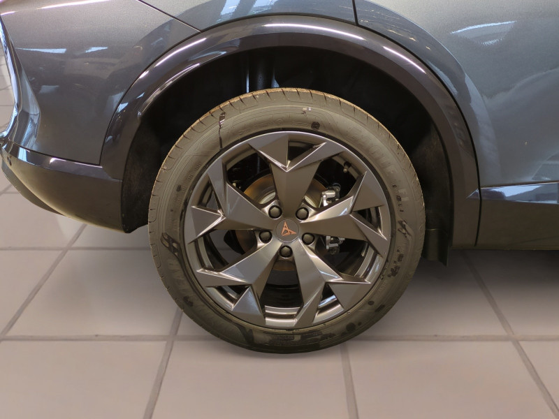 Photo 19 de l'offre de CUPRA FORMENTOR 1.5 ETSI HYBRID 150CH V DSG7 -27% à 33999€ chez Automobiles 25