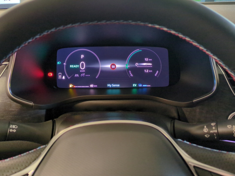 Photo 7 de l'offre de RENAULT ARKANA 1.6 E-TECH 145CH FULL HYBRID ESPRIT ALPINE -28% à 29499€ chez Automobiles 25