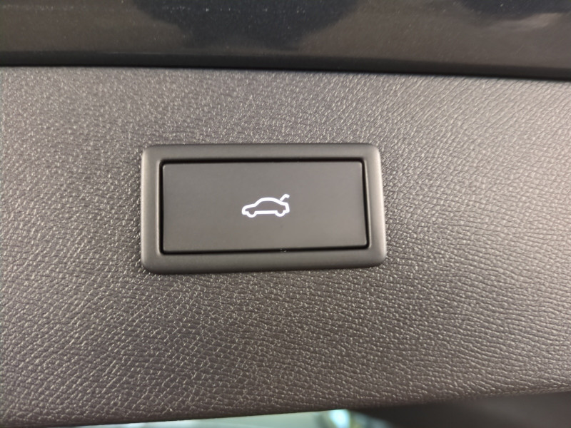 Photo 17 de l'offre de CUPRA FORMENTOR 1.5 ETSI HYBRID 150CH V DSG7 -27% à 33999€ chez Automobiles 25