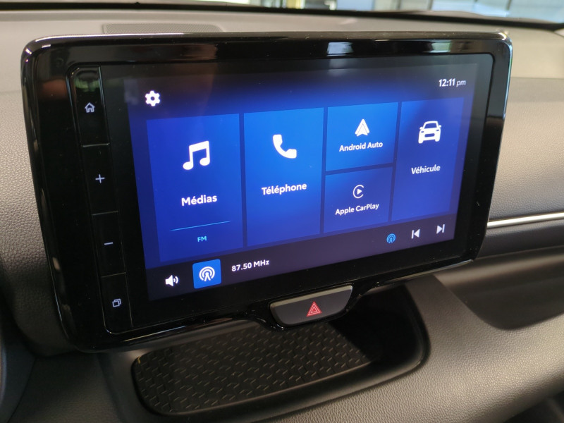 Photo 8 de l'offre de TOYOTA YARIS 116H DESIGN 5P MY25 -15% à 23499€ chez Automobiles 25