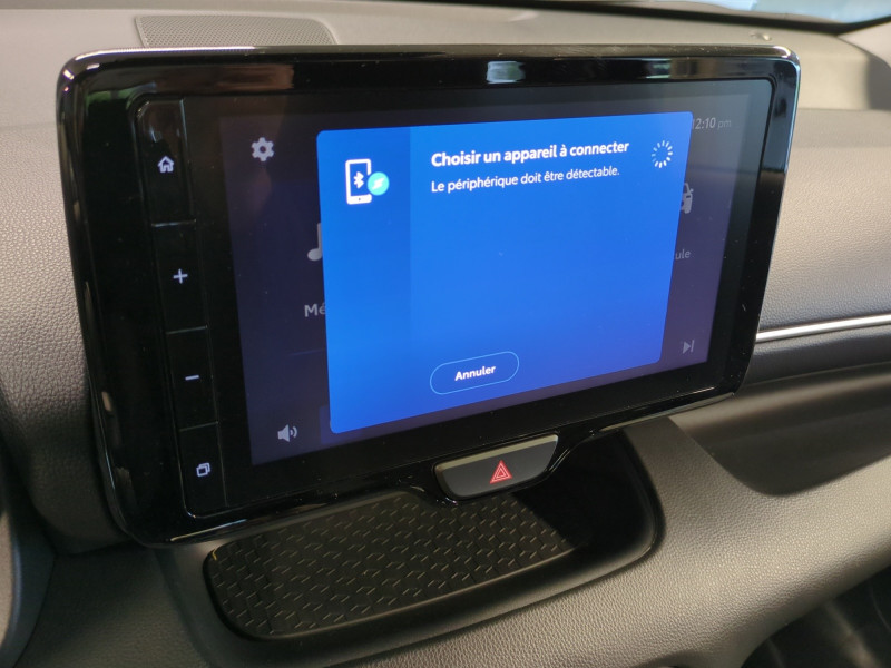 Photo 10 de l'offre de TOYOTA YARIS 116H DESIGN 5P MY25 -15% à 23499€ chez Automobiles 25