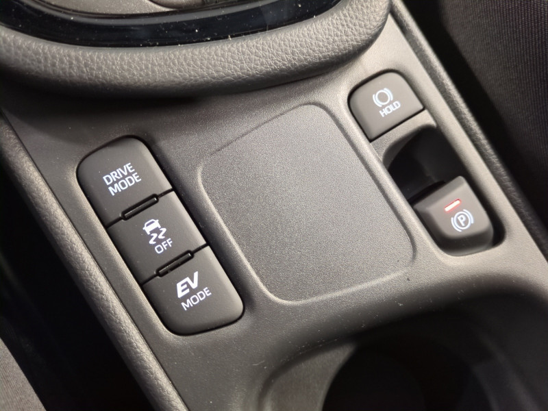 Photo 15 de l'offre de TOYOTA YARIS 116H DESIGN 5P MY25 -15% à 23499€ chez Automobiles 25