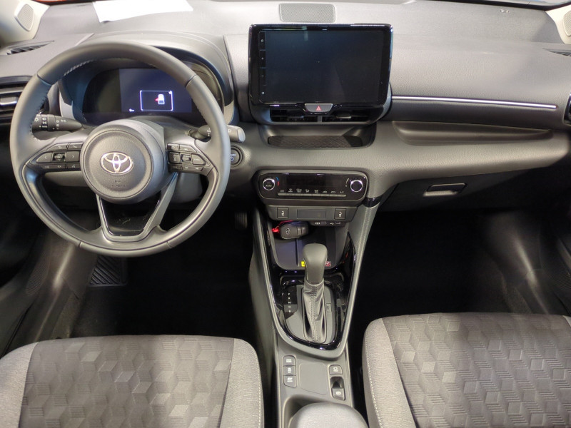 Photo 3 de l'offre de TOYOTA YARIS 116H DESIGN 5P MY25 -17% à 22998€ chez Automobiles 25