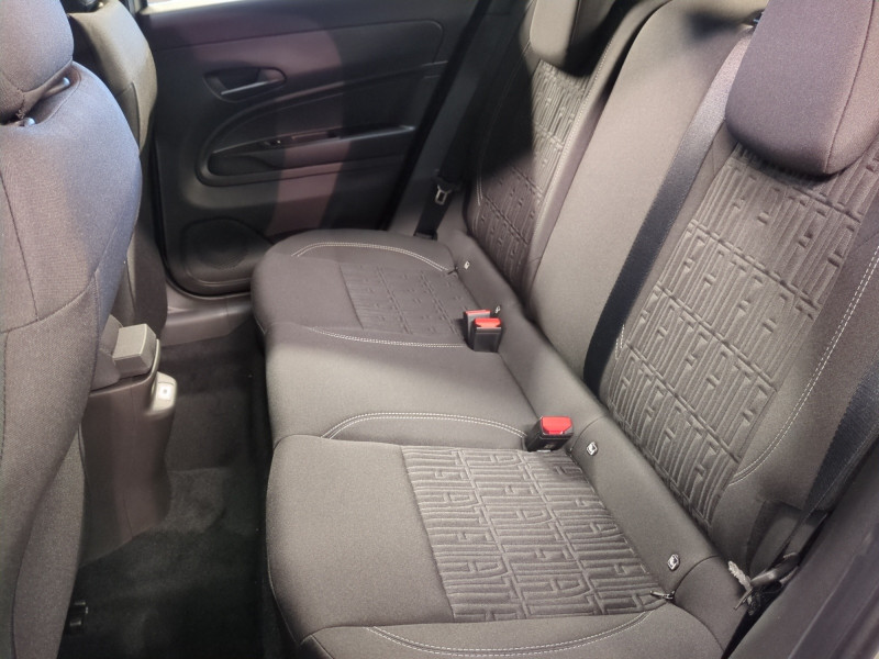 Photo 6 de l'offre de FIAT 600 1.2 HYBRID TURBO 145CH POP DCT6 -21% à 23998€ chez Automobiles 25