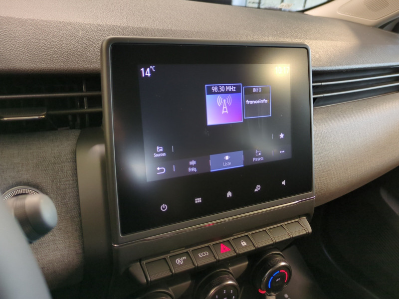 Photo 9 de l'offre de RENAULT CLIO V 1.5 BLUE DCI 100CH EVOLUTION - 20% à 19998€ chez Automobiles 25