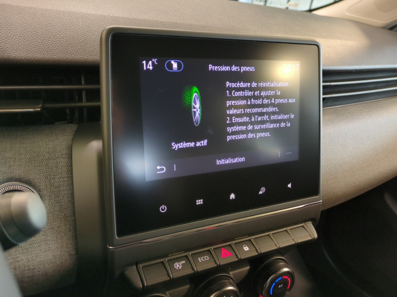 Photo 12 de l'offre de RENAULT CLIO V 1.5 BLUE DCI 100CH EVOLUTION - 20% à 19998€ chez Automobiles 25