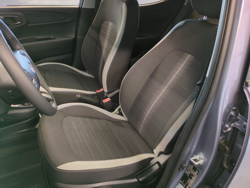 Photo 6 de l'offre de HYUNDAI I10 1.0 63CH ECO INTUITIVE BVR -22% à 16498€ chez Automobiles 25
