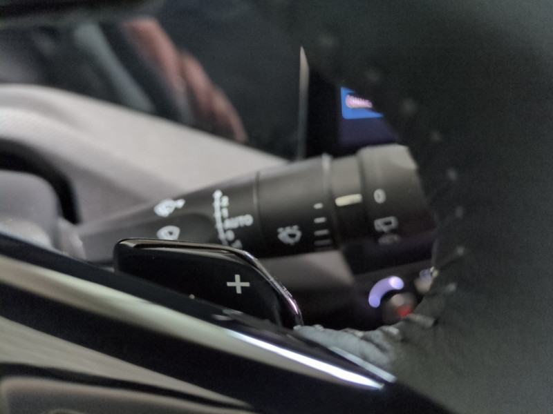 Photo 16 de l'offre de PEUGEOT 308 1.5 BLUEHDI 130CH S&S ALLURE EAT8 -35% à 26498€ chez Automobiles 25