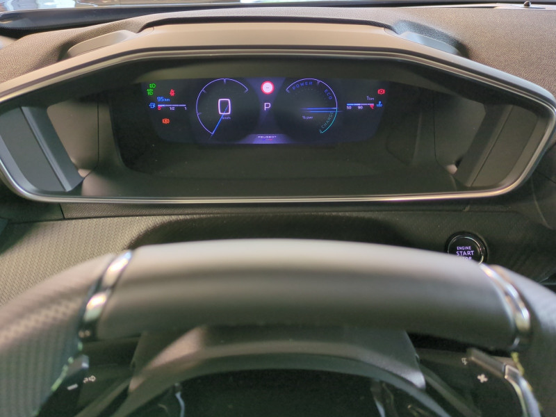 Photo 8 de l'offre de PEUGEOT 2008 1.2 HYBRID 145CH GT E-DCS6 -24% à 27998€ chez Automobiles 25