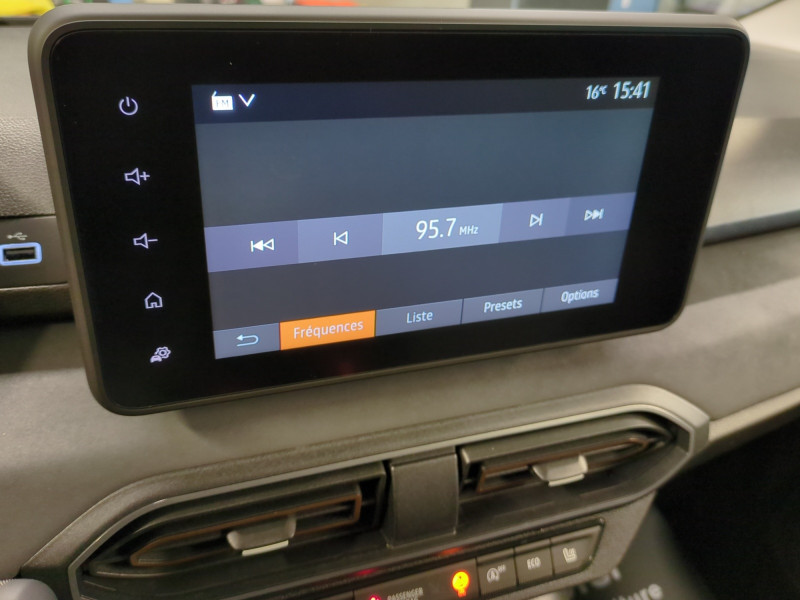 Photo 9 de l'offre de DACIA JOGGER 1.0 ECO-G 100CH EXTREME+ 7 PLACES -10% à 21498€ chez Automobiles 25