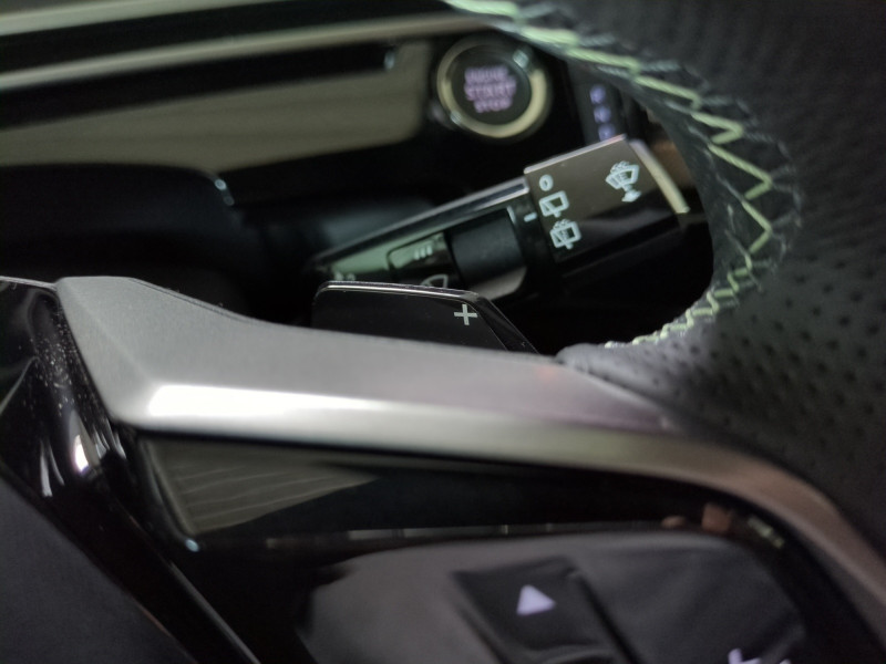 Photo 16 de l'offre de PEUGEOT 5008 HYBRID 145CH GT E-DCS6 -25% à 38998€ chez Automobiles 25