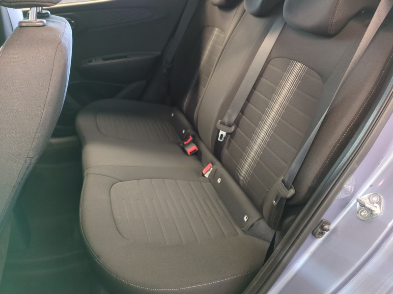 Photo 7 de l'offre de HYUNDAI I10 1.0 63CH ECO INTUITIVE BVR -22% à 16498€ chez Automobiles 25