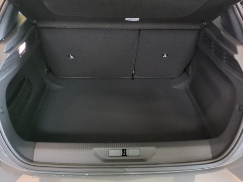 Photo 17 de l'offre de PEUGEOT 308 1.5 BLUEHDI 130CH S&S ALLURE EAT8 -35% à 26498€ chez Automobiles 25