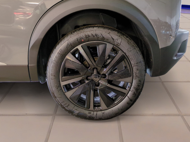 Photo 20 de l'offre de PEUGEOT 2008 1.2 HYBRID 145CH GT E-DCS6 -24% à 27998€ chez Automobiles 25