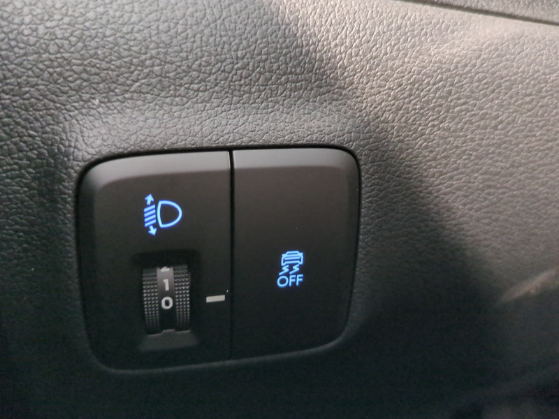 Photo 19 de l'offre de HYUNDAI I10 1.0 63CH ECO INTUITIVE BVR -22% à 16498€ chez Automobiles 25