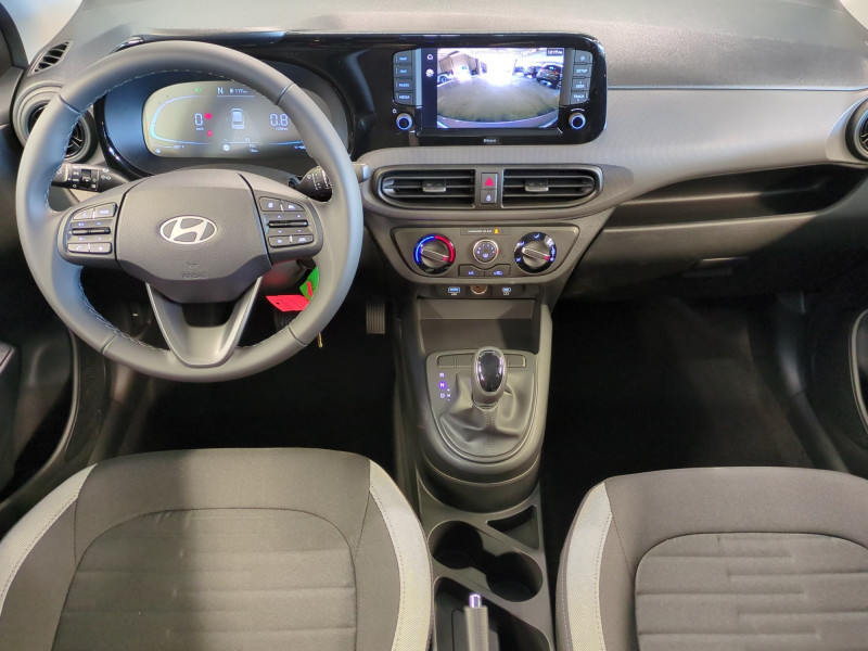 Photo 3 de l'offre de HYUNDAI I10 1.0 63CH ECO INTUITIVE BVR -22% à 16498€ chez Automobiles 25