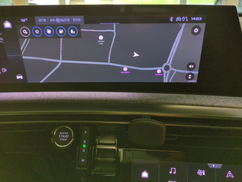 Photo 11 de l'offre de PEUGEOT 3008 HYBRID 136CH GT E-DCS6 à 33990€ chez Automobiles 25