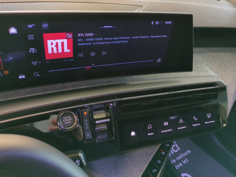 Photo 9 de l'offre de PEUGEOT 3008 1.2 HYBRID 145CH ALLURE E-DCS6 -27% à 31998€ chez Automobiles 25