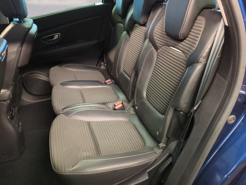 Photo 6 de l'offre de RENAULT GRAND SCENIC IV 1.7 BLUE DCI 120CH INTENS à 14990€ chez Automobiles 25