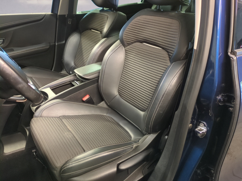 Photo 5 de l'offre de RENAULT GRAND SCENIC IV 1.7 BLUE DCI 120CH INTENS à 14990€ chez Automobiles 25