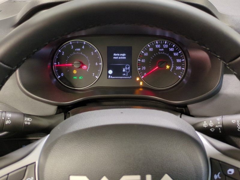 Photo 7 de l'offre de DACIA JOGGER 1.0 ECO-G 100CH EXTREME+ 7 PLACES -10% à 21498€ chez Automobiles 25