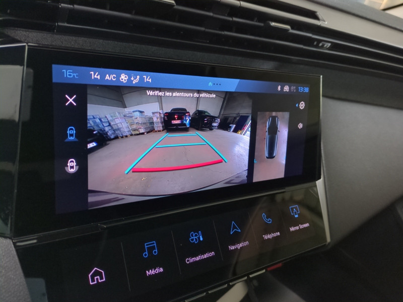 Photo 13 de l'offre de PEUGEOT 308 1.5 BLUEHDI 130CH S&S ALLURE EAT8 -35% à 26498€ chez Automobiles 25