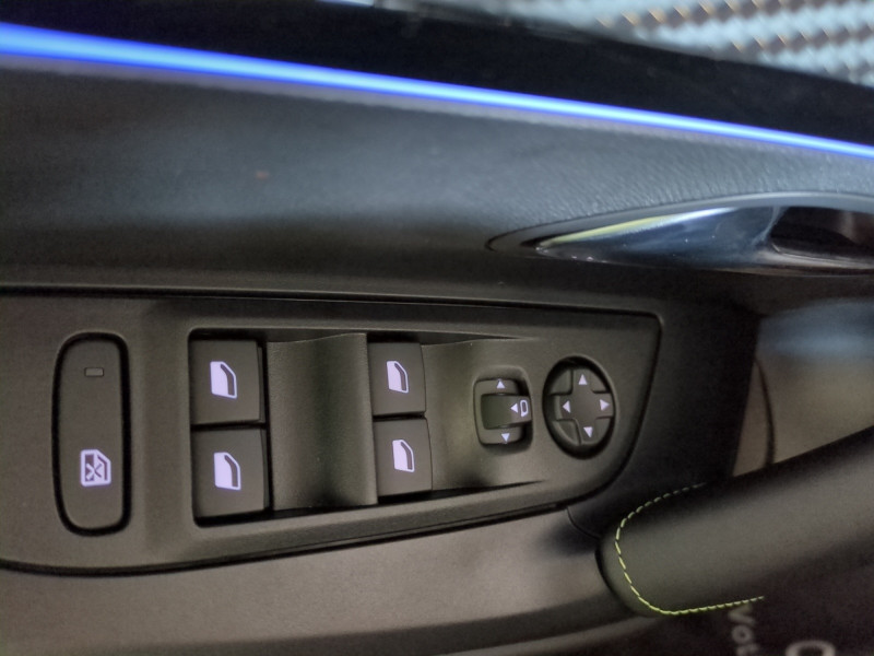 Photo 18 de l'offre de PEUGEOT 2008 1.2 HYBRID 145CH GT E-DCS6 -24% à 27998€ chez Automobiles 25