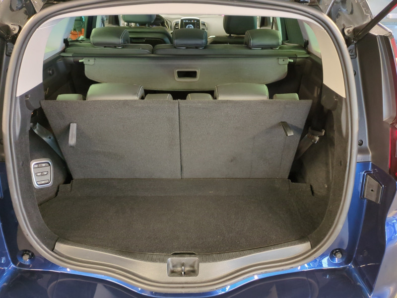 Photo 19 de l'offre de RENAULT GRAND SCENIC IV 1.7 BLUE DCI 120CH INTENS à 14990€ chez Automobiles 25
