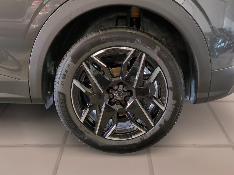 Photo 20 de l'offre de PEUGEOT 3008 1.2 HYBRID 145CH ALLURE E-DCS6 -27% à 31998€ chez Automobiles 25