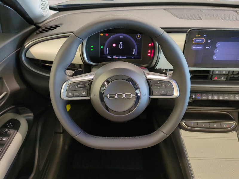 Photo 4 de l'offre de FIAT 600 1.2 HYBRID TURBO 145CH LA PRIMA DCT6 -22% à 25798€ chez Automobiles 25