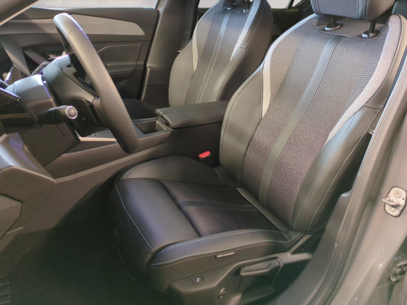 Photo 5 de l'offre de PEUGEOT 308 1.5 BLUEHDI 130CH S&S ALLURE EAT8 -35% à 26498€ chez Automobiles 25